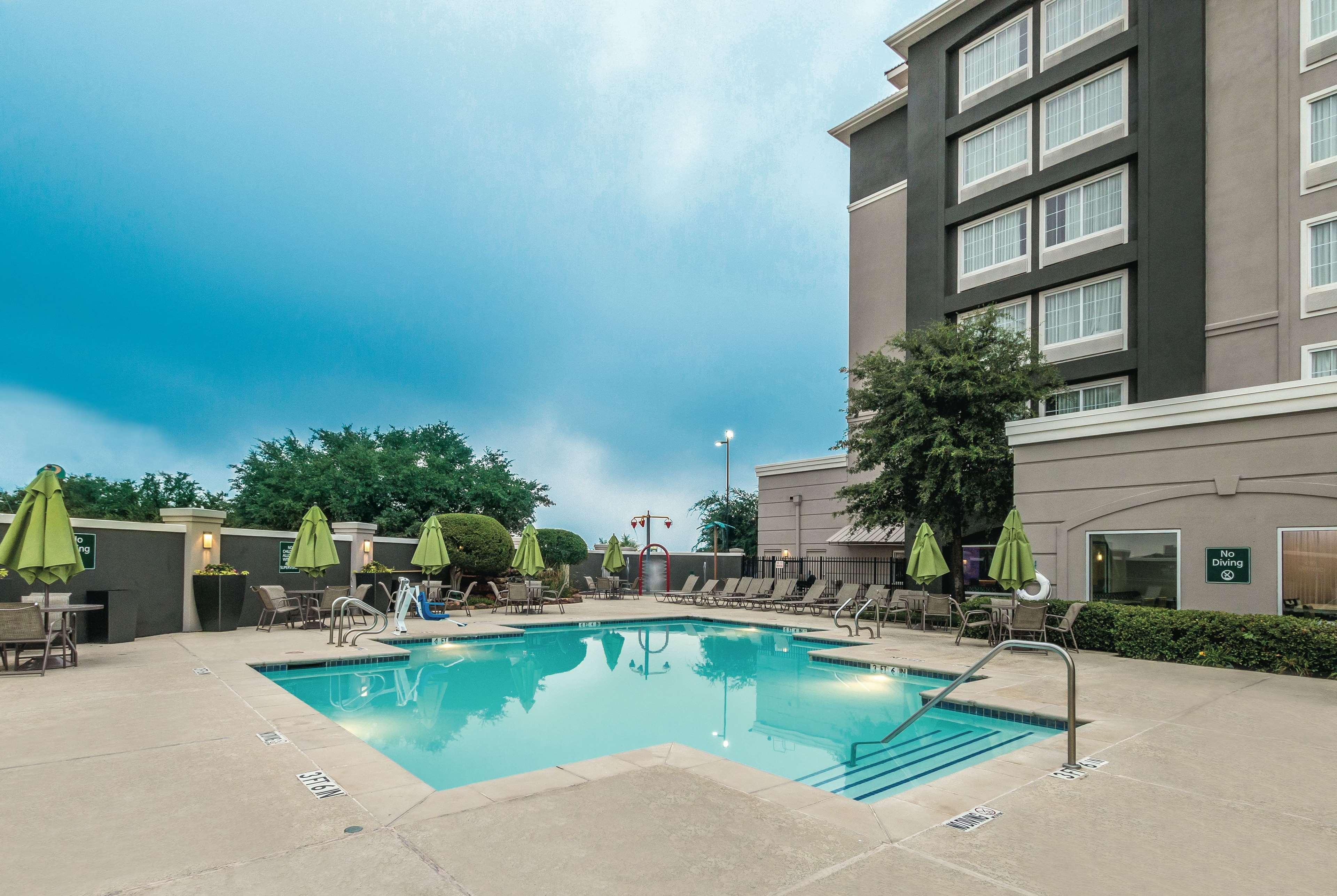 Hotel La Quinta By Wyndham Arlington North 6 Flags Dr Exterior foto